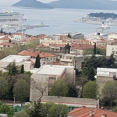 Apartment Pjero Split